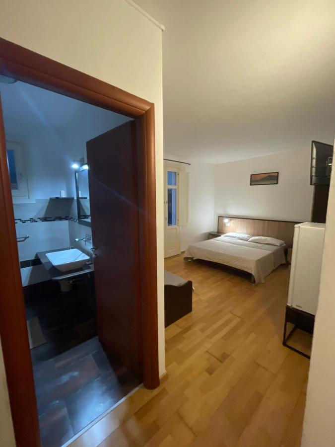Il Vicoletto Guest House Porto Torres Ngoại thất bức ảnh