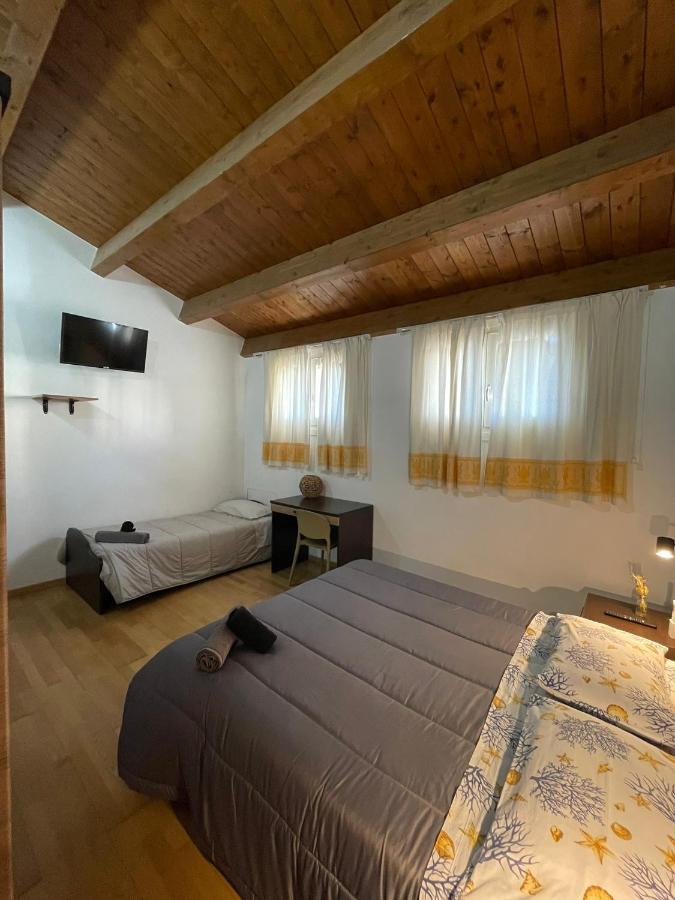 Il Vicoletto Guest House Porto Torres Ngoại thất bức ảnh
