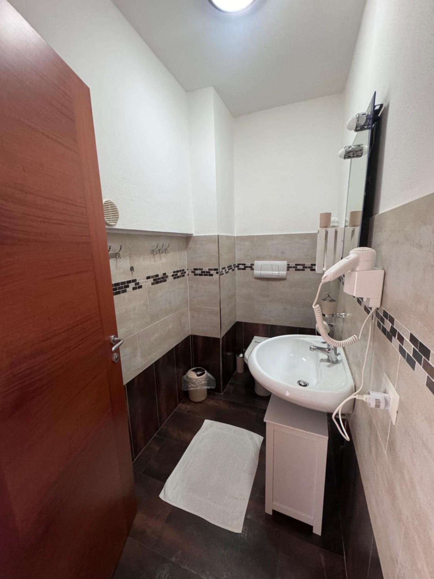 Il Vicoletto Guest House Porto Torres Ngoại thất bức ảnh